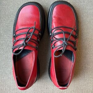 Dansko Size 7 Red and Black Shoes